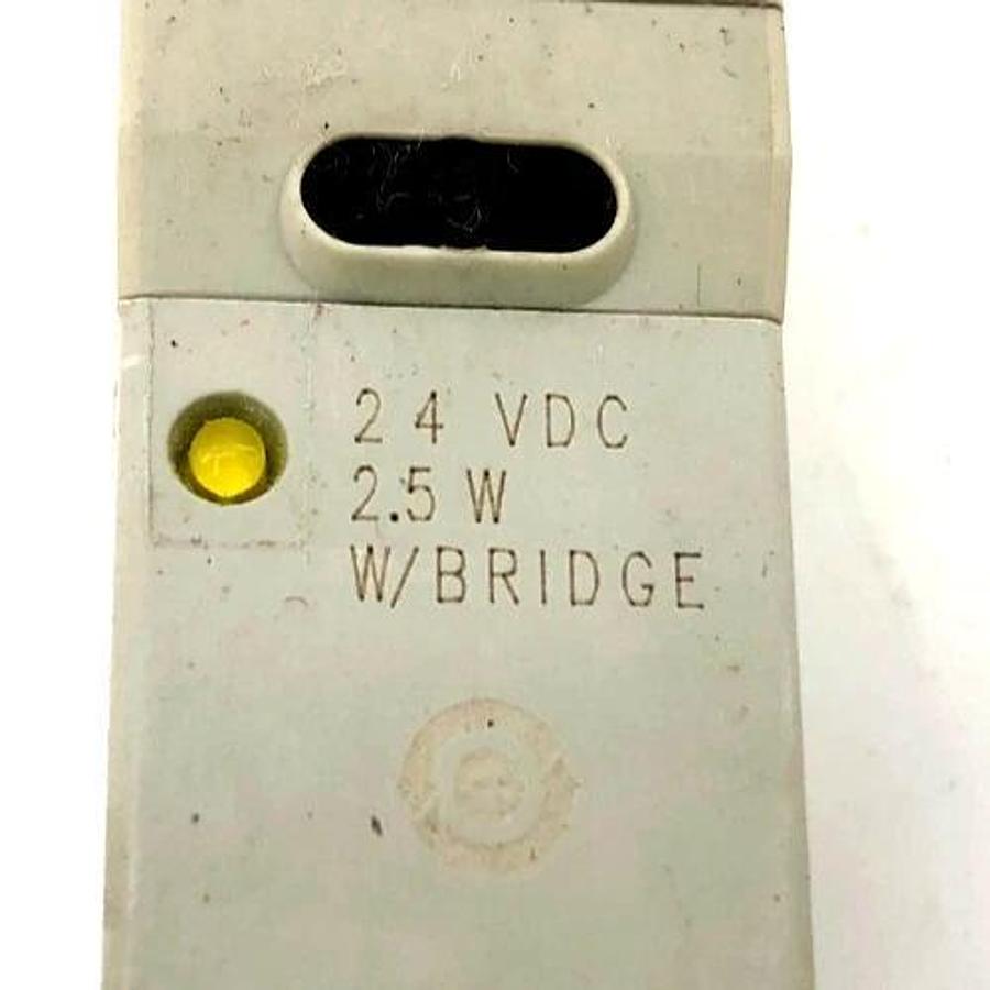 New Numatics 92268U Solenoid Valve 24VDC 2.5W - No Box