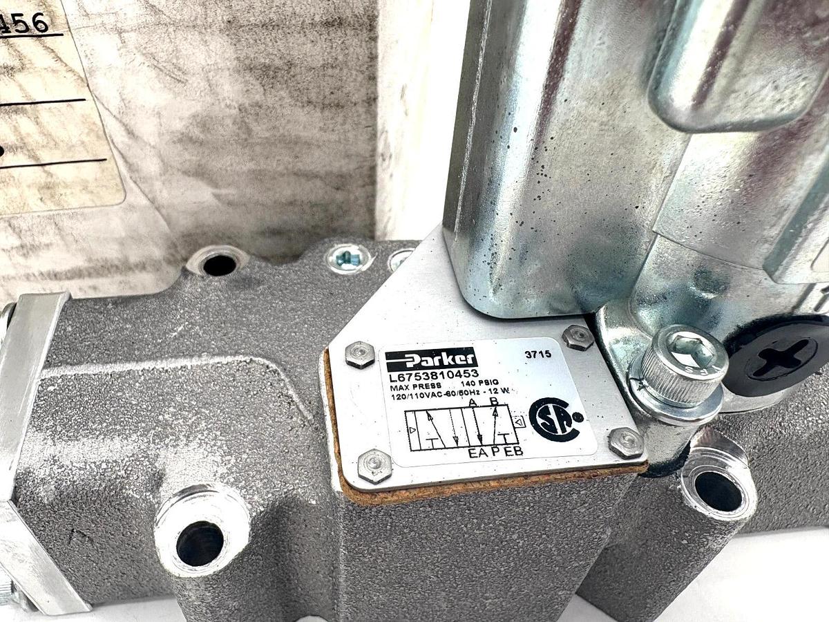 New Parker L6753810453 Single Solenoid Valve 3/8" 2-Position