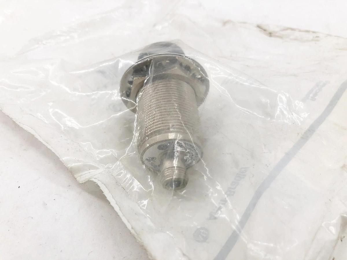 New Allen Bradley 872C-N20CP30-D4 Ser. D Proximity Switch 10-30VDC