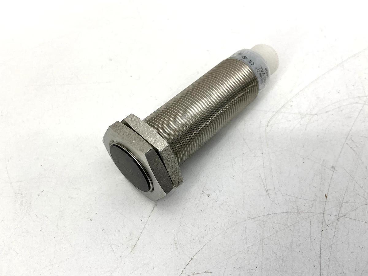 New Eaton E57LAL18A2SA Ser G1 Inductive Sensor Tubular Housing 3-Pin 20-250VAC