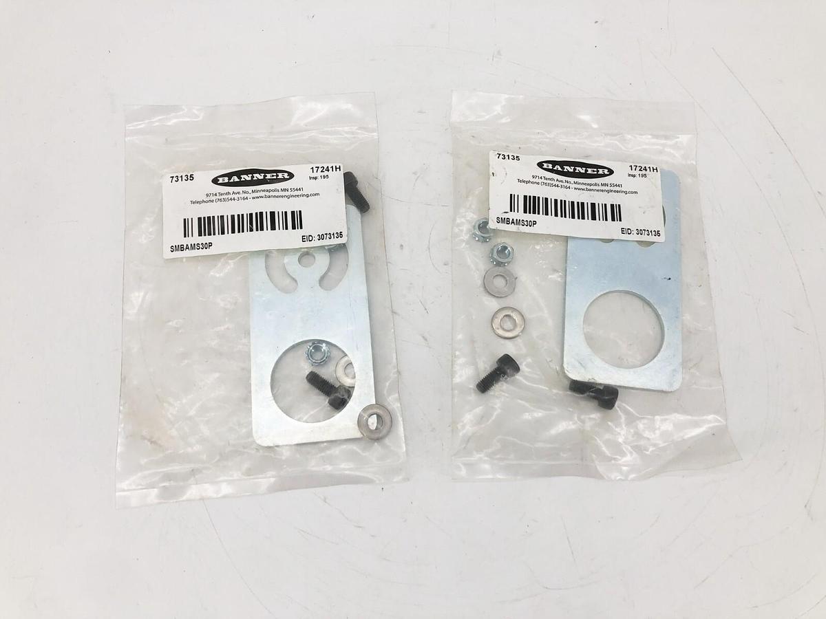 Lot of 2 New Banner Engineering SMBAMS30P Flat Brackets 73135