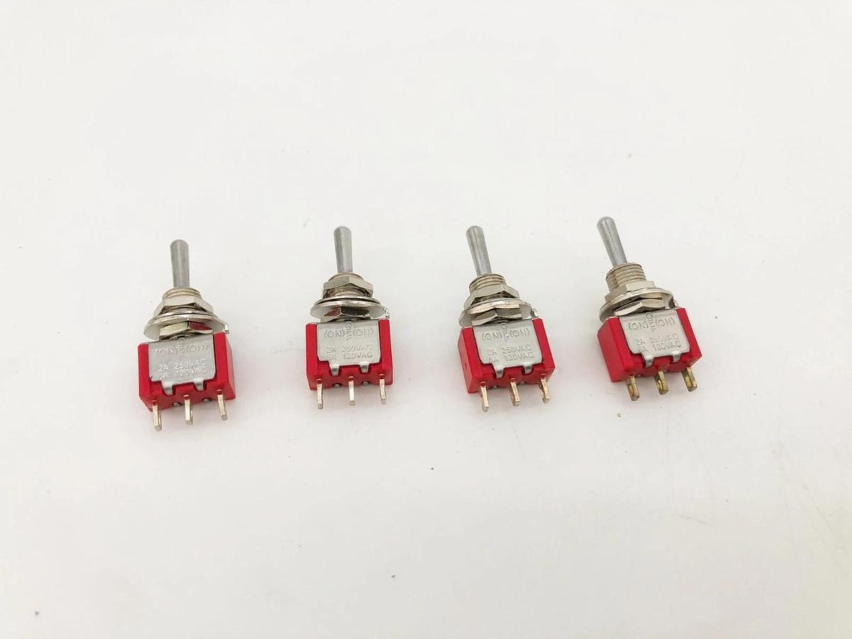 Lot of 4 New Multicomp Pro 1MS4T1B1M1QE Toggle Switches SPDT 5A@120VAC 317252