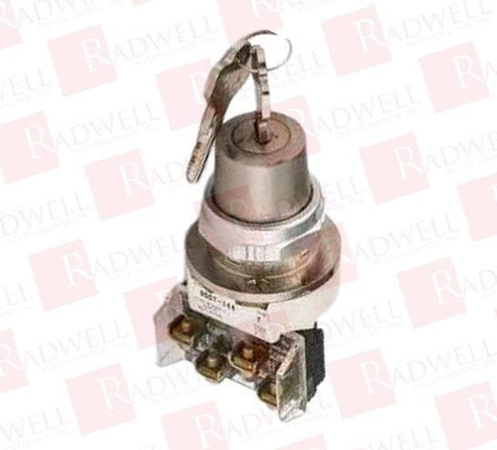 Used Allen Bradley 800T-J91 Ser. T Selector Switch - Missing Knob/ Contact Block
