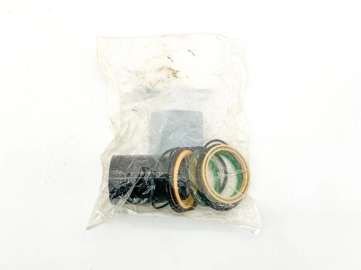 New Hyster 1501412 Steer CYL Seal Kit