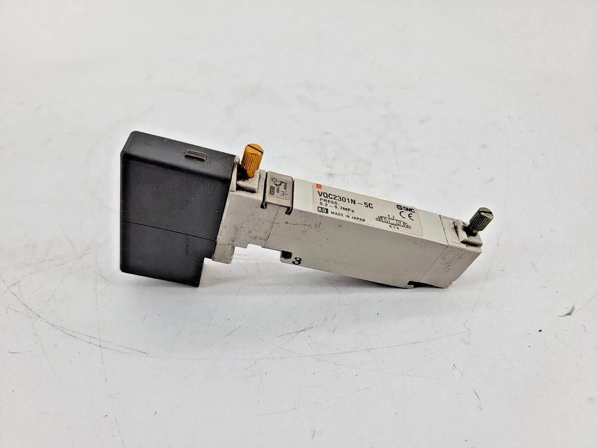 Used SMC VQC2301N-5C Solenoid Valve 24VDC 3Pos Closed Center