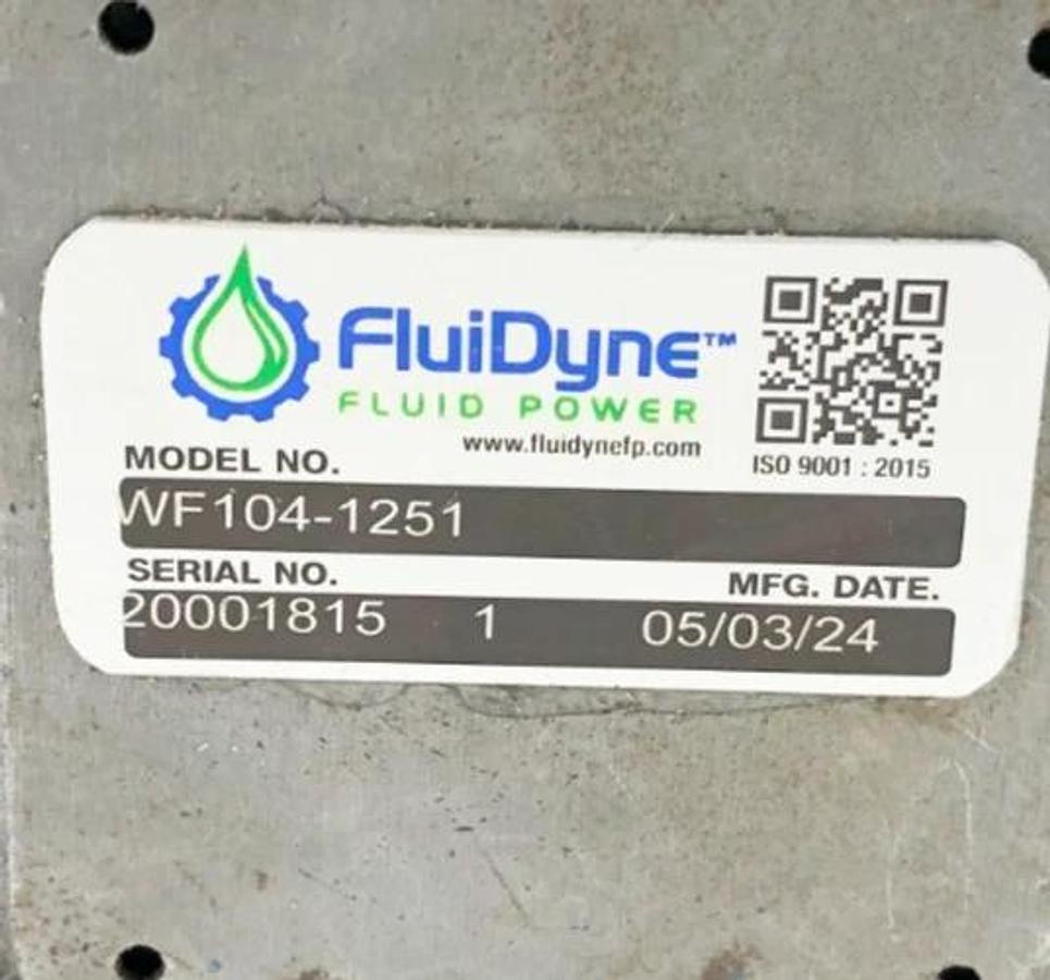 New Fluidyne WF104-1251 Hydraulic Motor 4-Bolt Square Flange - No Box