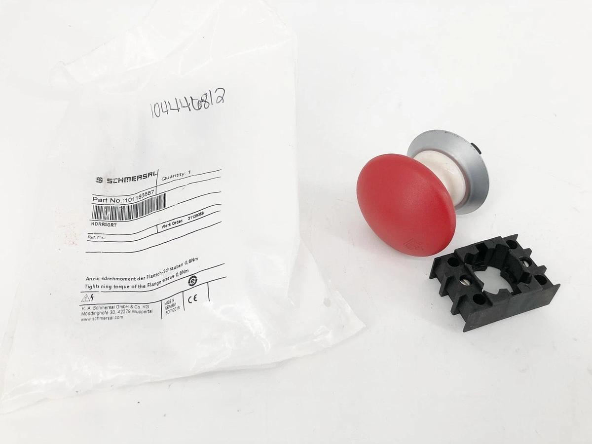 New Schmersal 101163587 E-Stop Switch Latching Red NDRR50RT