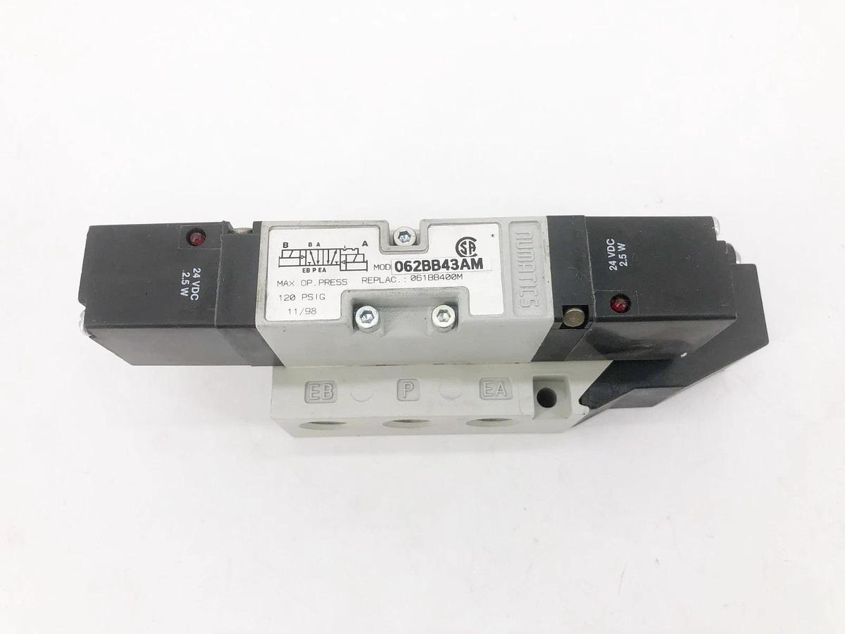 New Numatics 062BB43AM Solenoid Valve 120psig 24VDC 2.5W 061BB400M - No Box