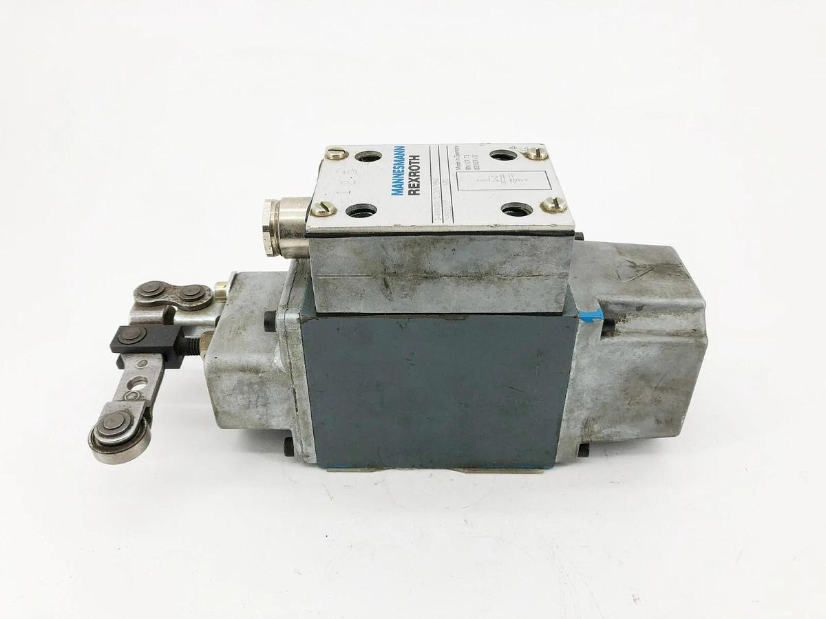 New Rexroth 5-4WMRA-10-D31/YBW Directional Spool Valve 589325/0
