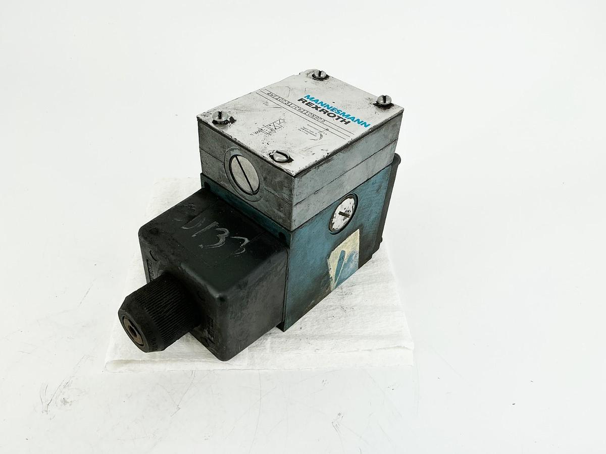 Used Rexroth 4WE10D31/CW110N9DA Hydraulic Valve 90VA/550VA