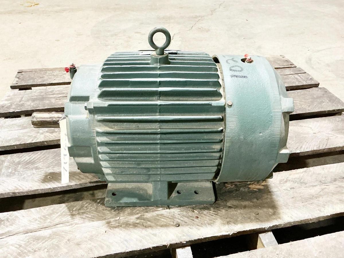 Reliance 1YAB55689A1 Electric Motor 3HP 575V 1170RPM 3Ph 3.36A L213T