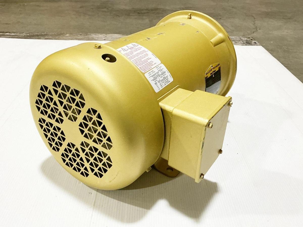 New Baldor CEM3613T-5 Electric Motor 5HP 3PH 575V 3450RPM 4.7A 36A002S505G1