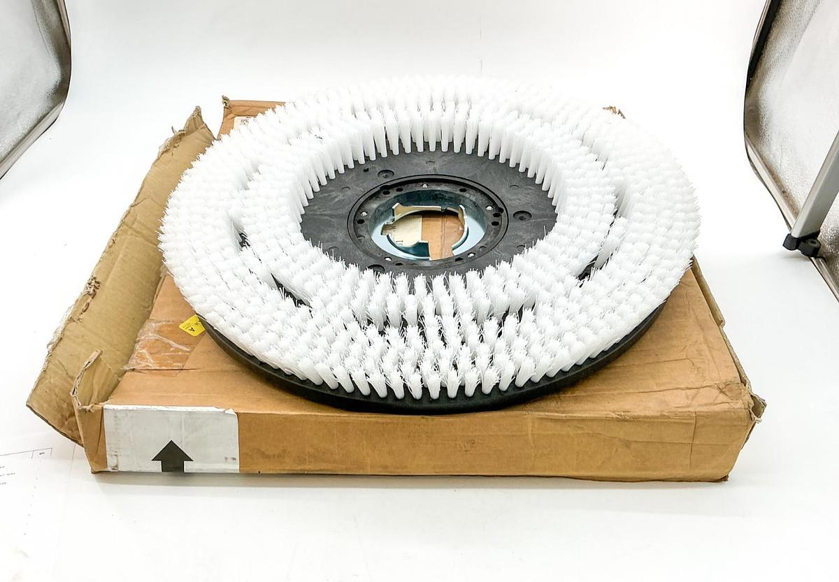 New Total Source 8888027 Sweeper Brush 20" 03 5704468/00