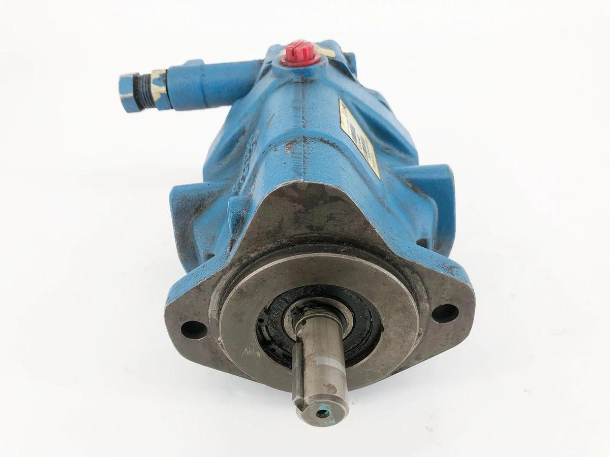 New Eaton PVB5-RSY-40-C-12 Positive Displacement Pump 02-341422 - No Box