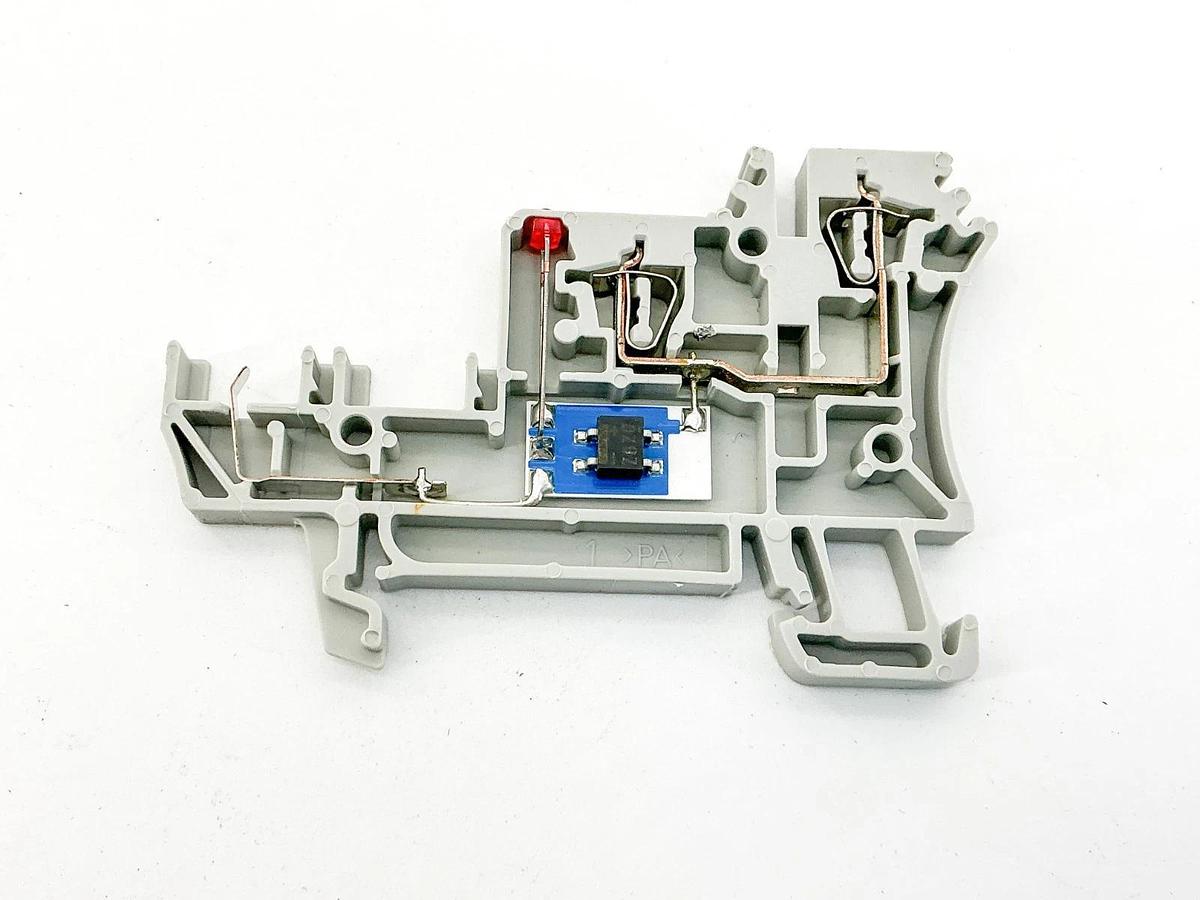 New Lot of 10 Allen Bradley 1492-LS2-3L Terminal Block 1.5MM Ser.A