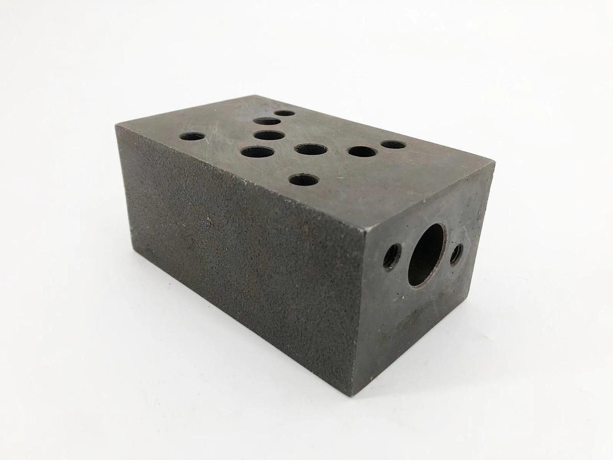 Used Nachi OCY-G03-W-Y-J50 Modular Valve Mfg. 440 (Missing Parts)