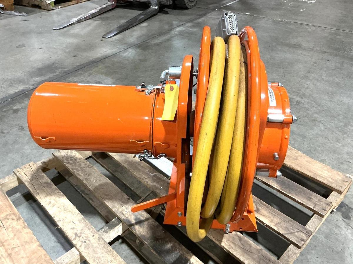 Used Gleason Reel S21751-163-15-2-CSA Heavy Duty Cable Reel Retrieve 30ft 35A 600V