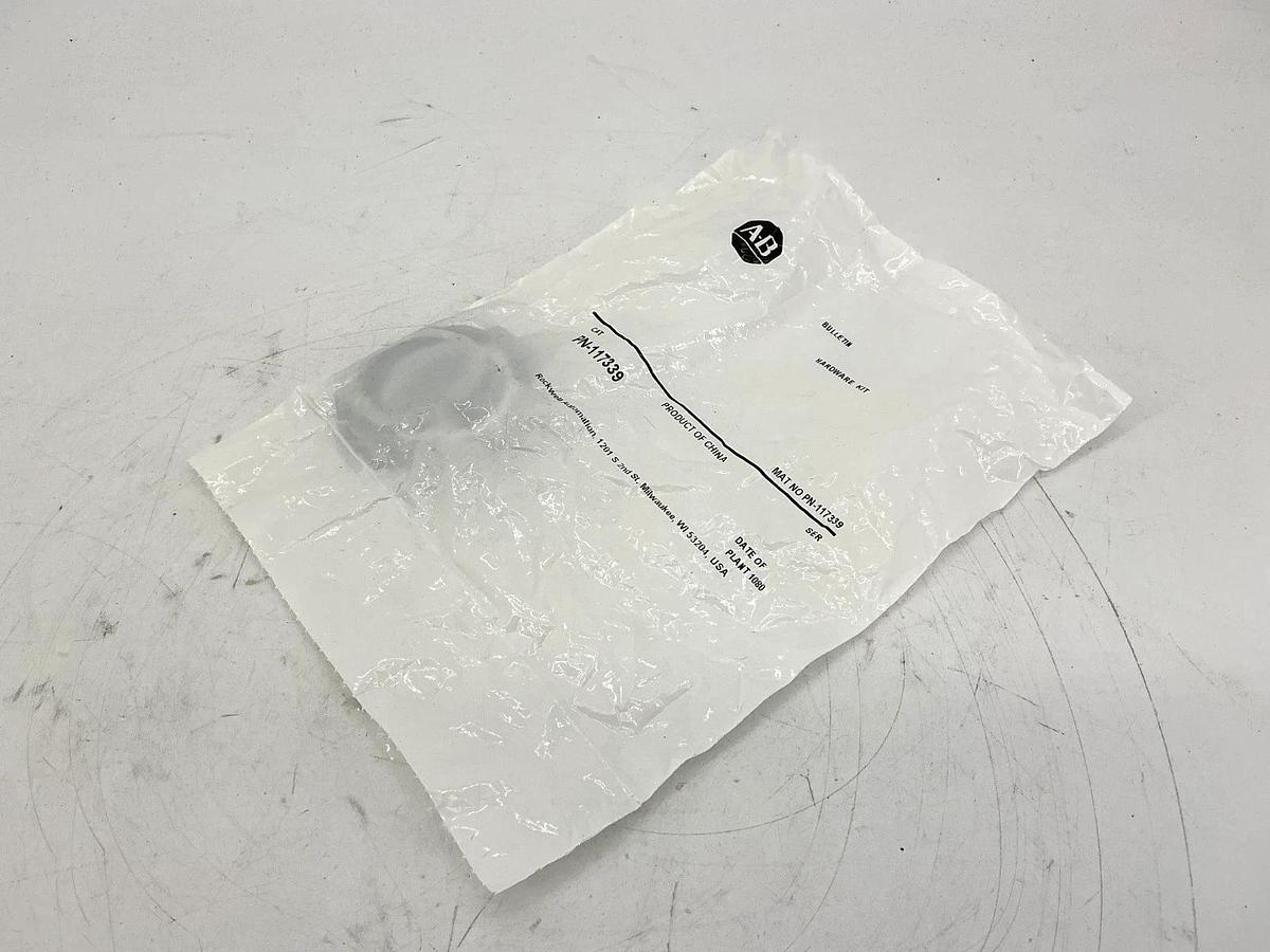 New Allen Bradley 800T-2JRH17KB7AX Ser V Selector Switch 3Pos Red LED 12-130V