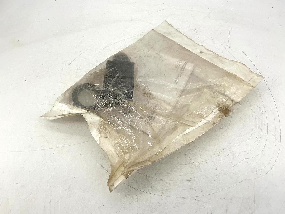 New Allen Bradley 42GRP-9043-QD1 Ser B Photoswitch Sensor 264V MISSING PARTS