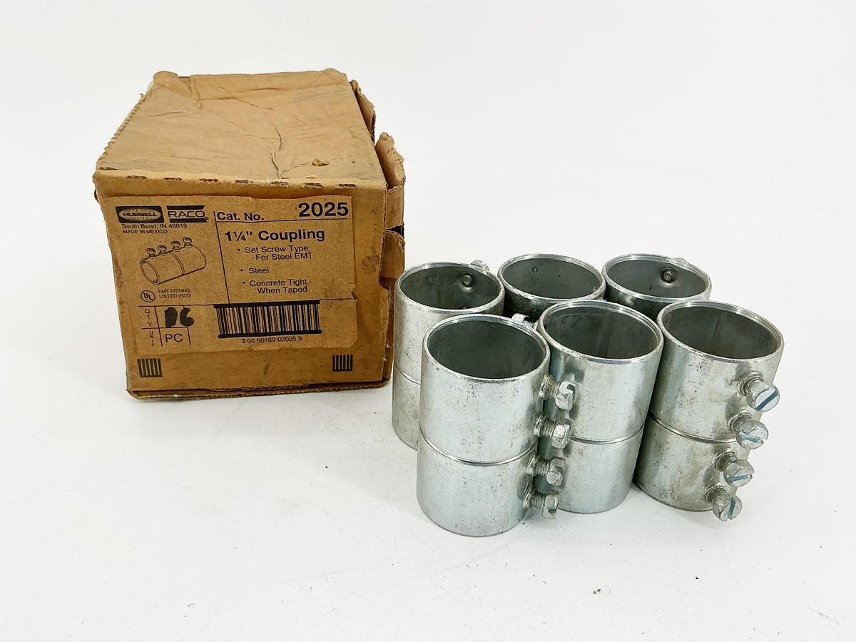 New Box of 6 Hubbell 2025 1-1/4" Coupling Set Screw Type EMT