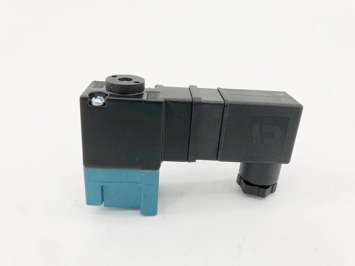 New MAC Valves 113B-501JB Solenoid Valve 3-Way 24VDC 6W 1/4" NPTF - No Box