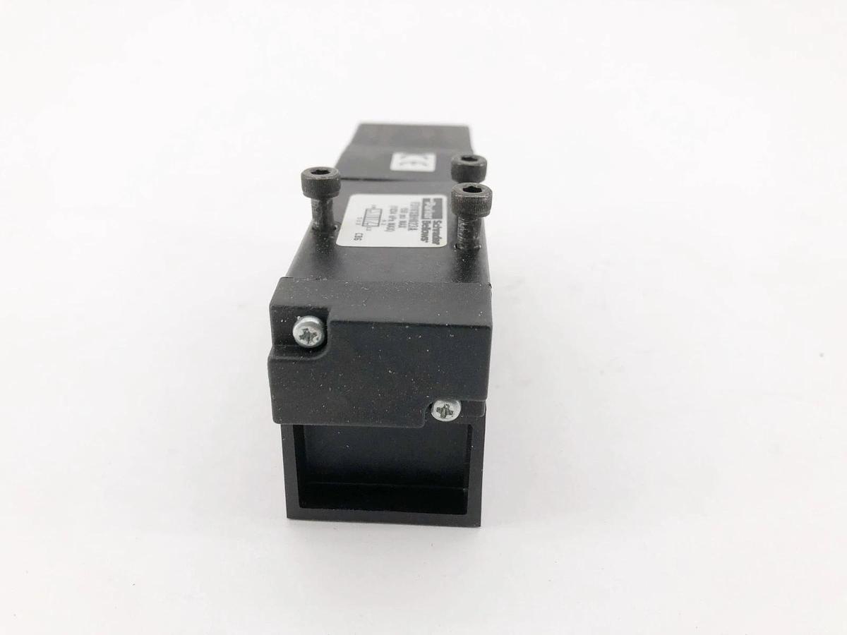 New Parker F31VXBH023A Valve 120V 60Hz 150psi Max