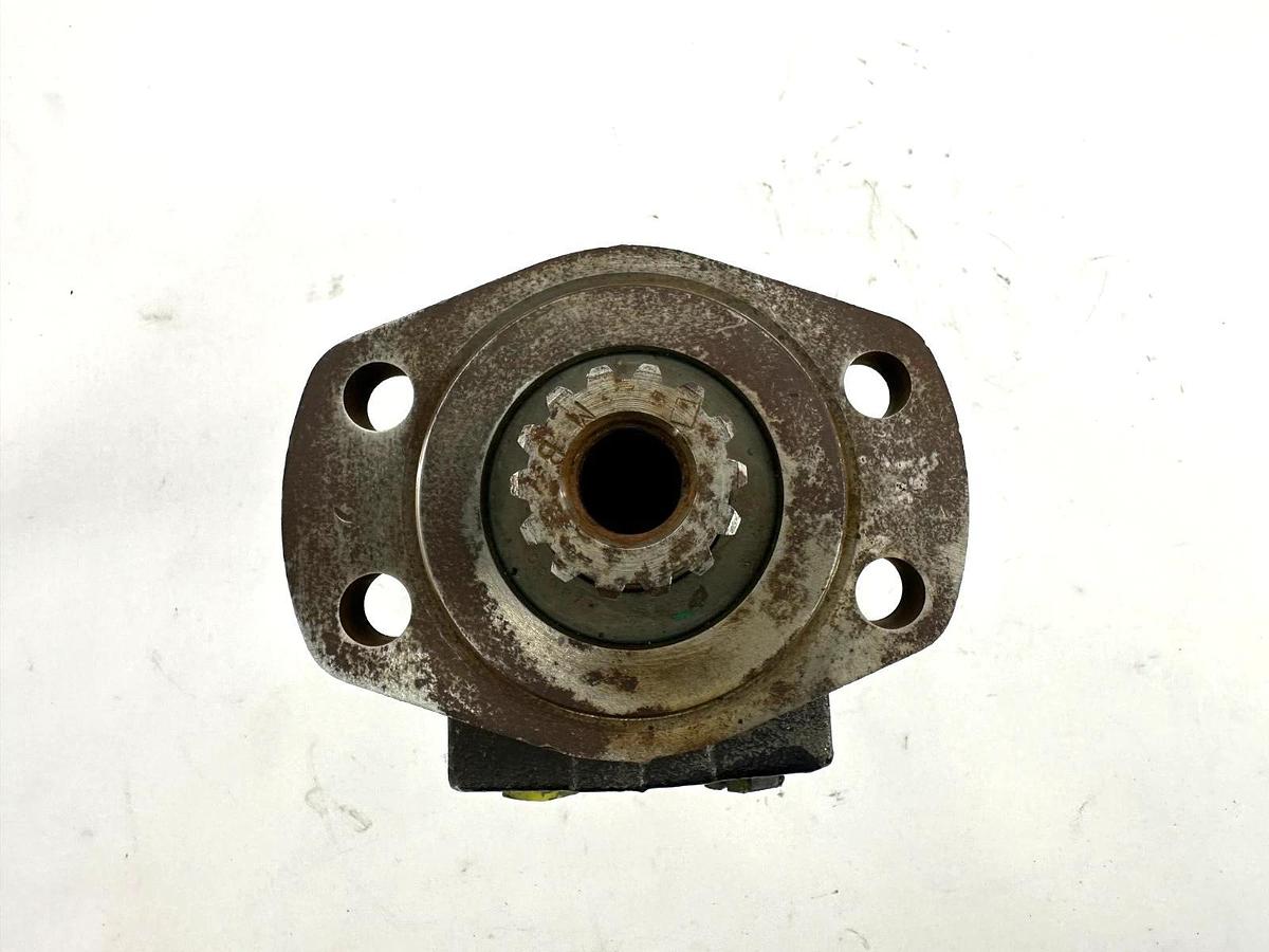 New Ross TORQMOTOR MB100105AAAB Hydraulic Motor 1.245" OD - No Box