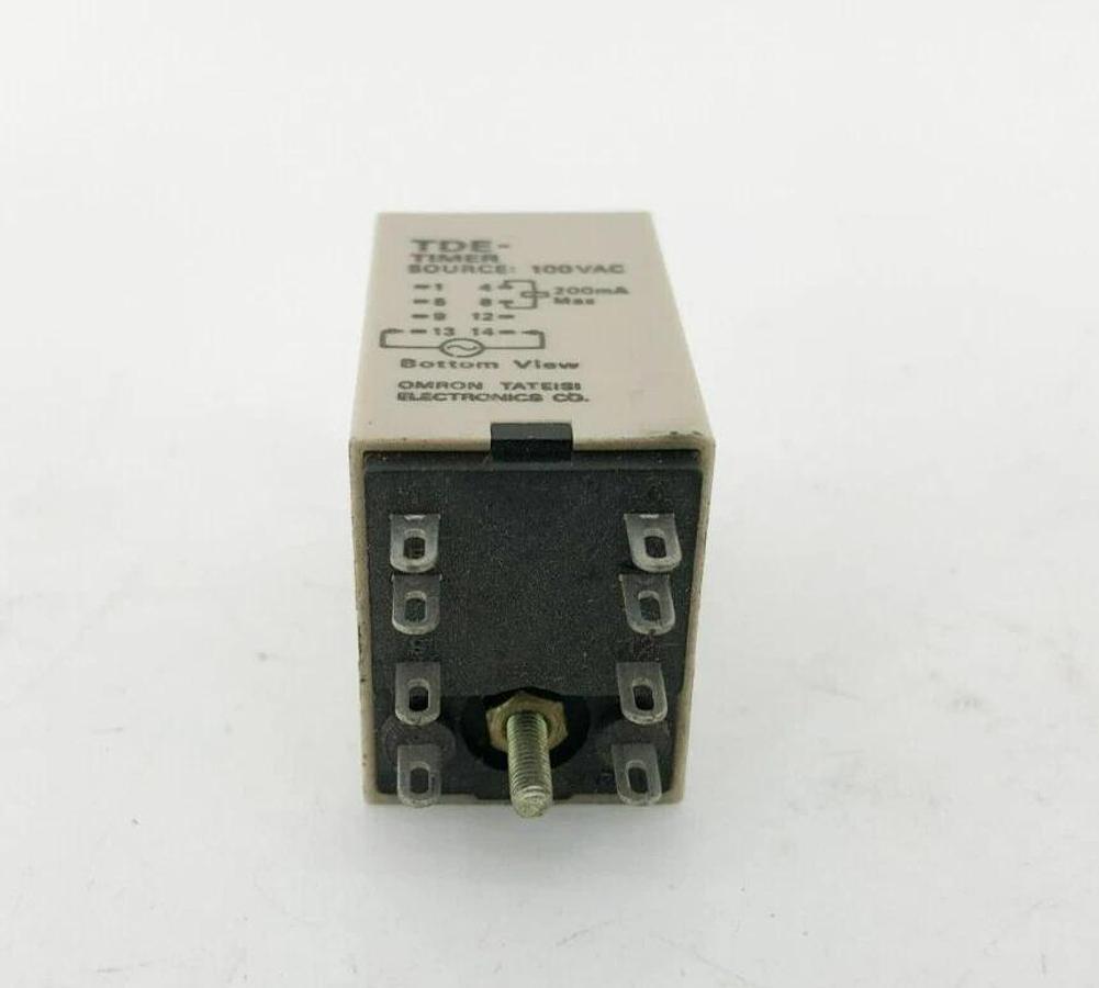 New Omron Type TDE Timer 100VAC 30s.