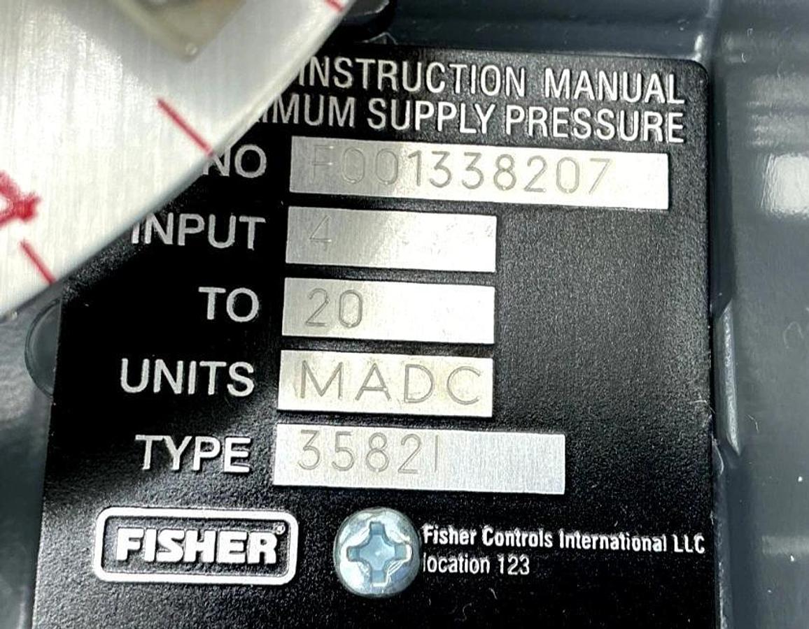 New Fisher 3582i Pneumatic Valve Positioner / Converter 3-15PSI 30V 582i -No Box