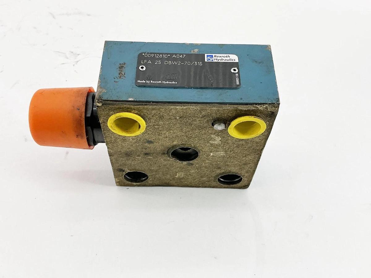 New Rexroth LFA 25 DBW2-70/315 Hydraulic Valve Block R900912810 - No Box
