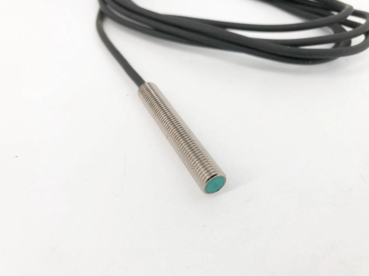 New Pepperl+Fuchs NBB2-8GM50-E2 Inductive Sensor 10-30VDC 304615-0068 - No Box