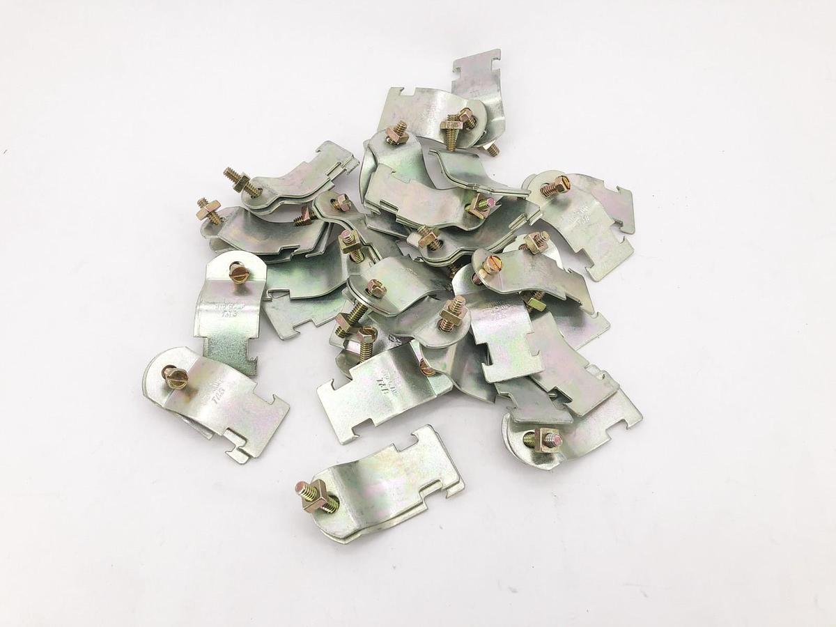 Lot of 22 Thomas & Betts 702-1 Conduit Clamps Rigid Or IMC 1" - No Box