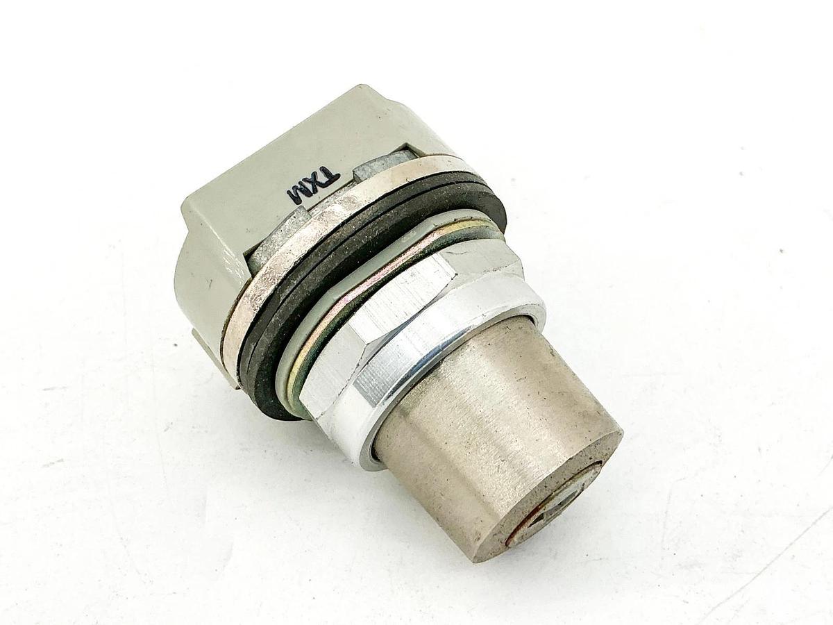 Used Allen Bradley 800T-H3204 Selector Switch Type 4/13 Ser.T Missing Key