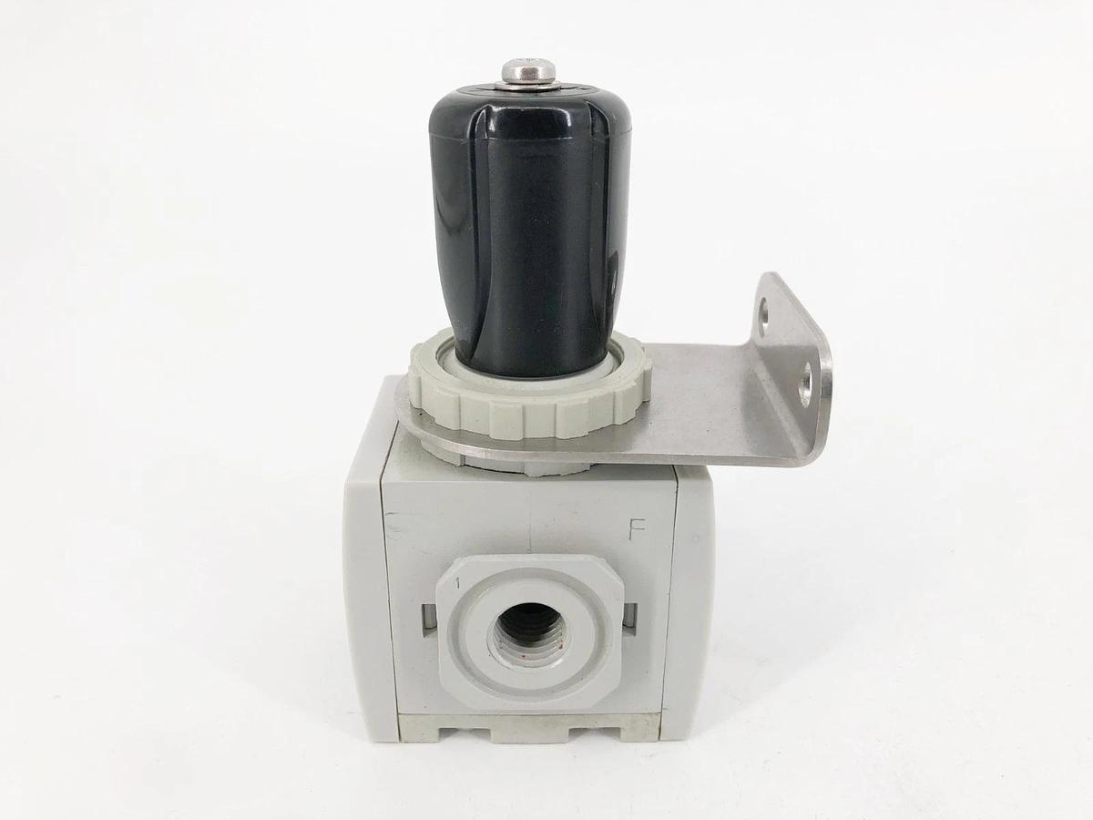 New Aventics 8651AM002F3CZG0 Manifold Regulator 7-125psig 1/4" NPTF - No Box