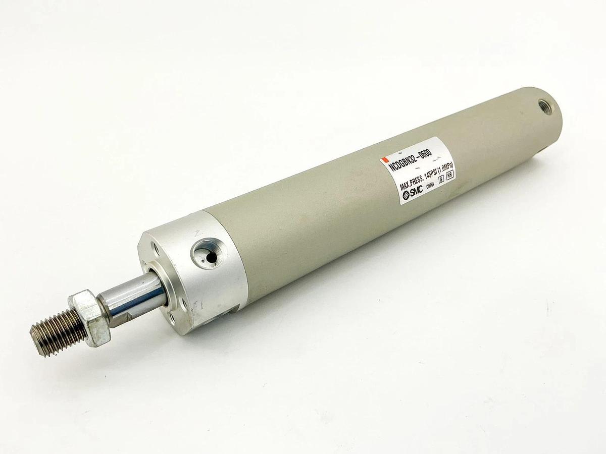 New SMC NCDGBN32-0600 Pneumatic Cylinder 145PSI 1-1/4" Bore 6" Stroke - No Box