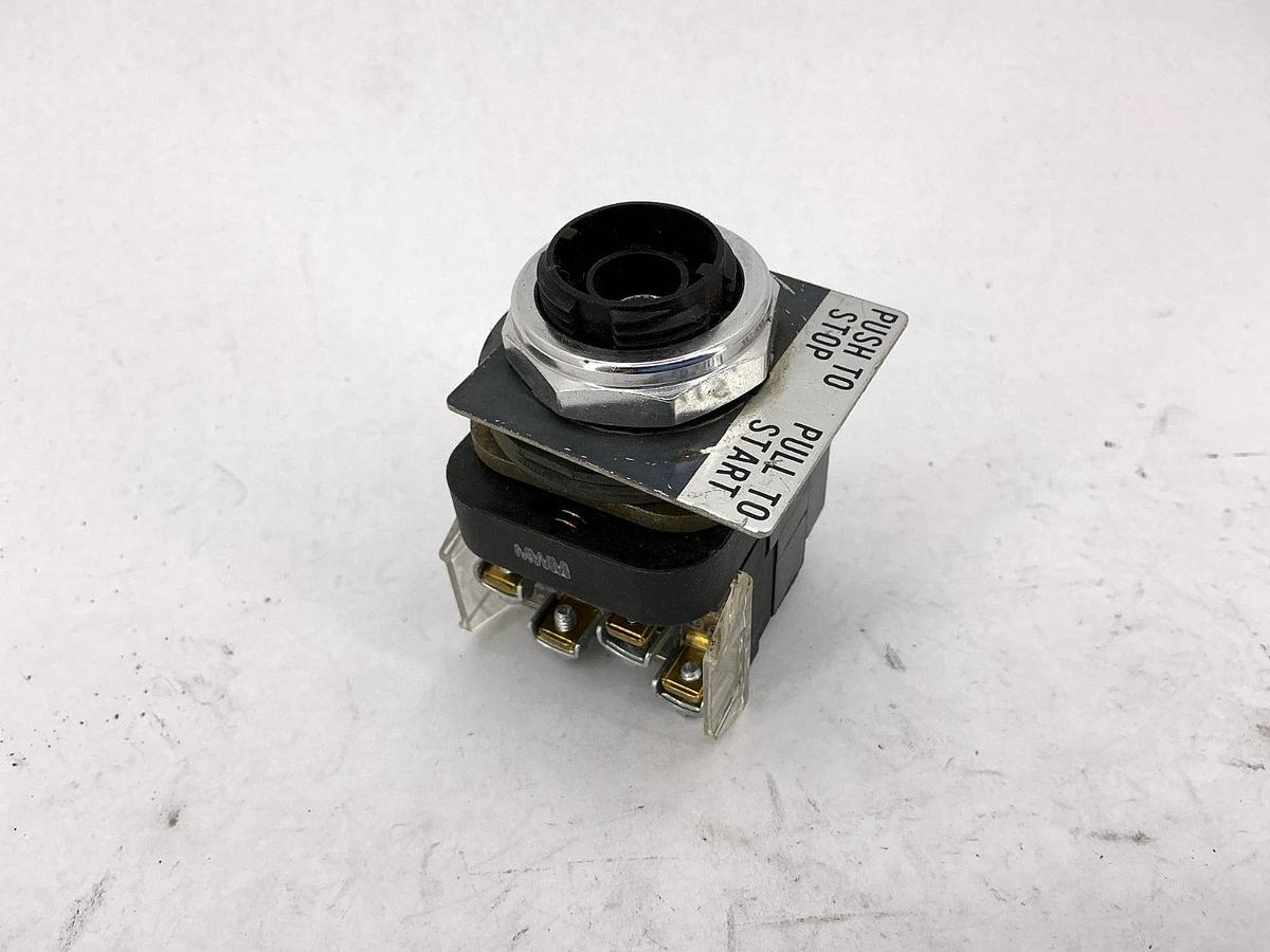 Used Allen Bradley 800T-FXMPH16AA7 Ser T Push Button Push/Pull 30.5mm 50/60HZ