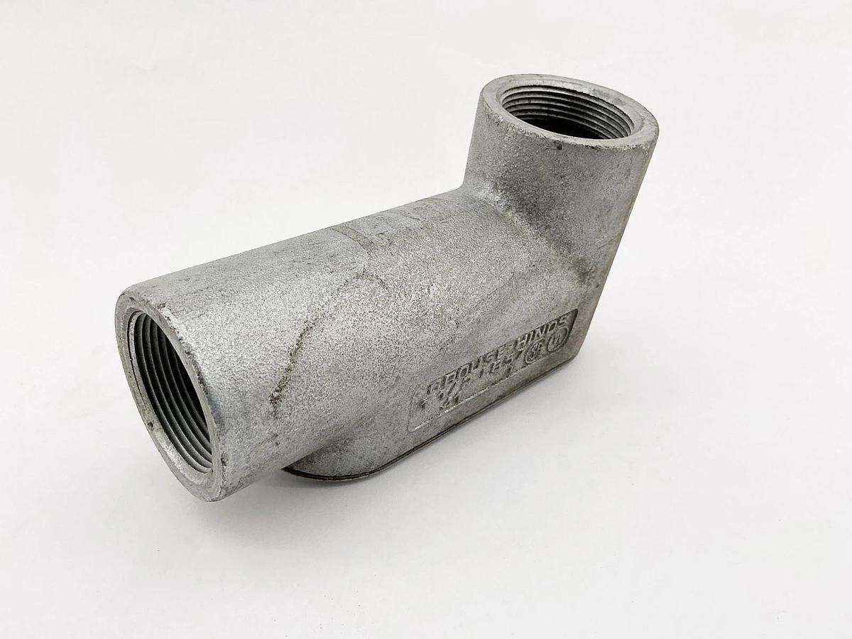 Crouse Hinds LB57 1-1/2" Conduit Outlet Iron
