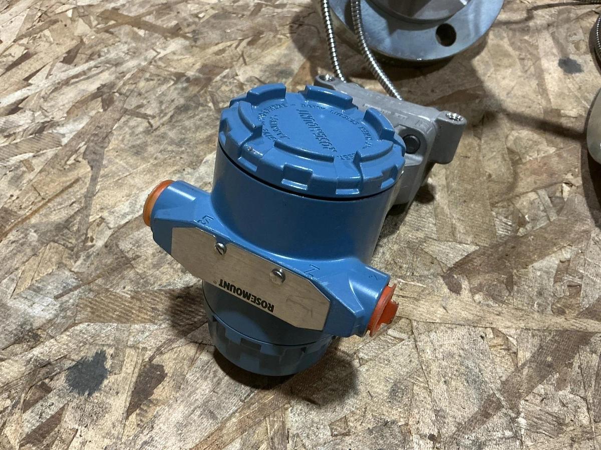 New Rosemount 3051CD4A22A1AS2M5B4 Pressure Transmitter 285PSI 10.5-55VDC