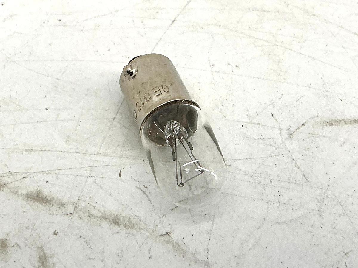 Lot of 18 New GE General Electric 313 Mini Lamp Bulb 5W 0.17A 28V