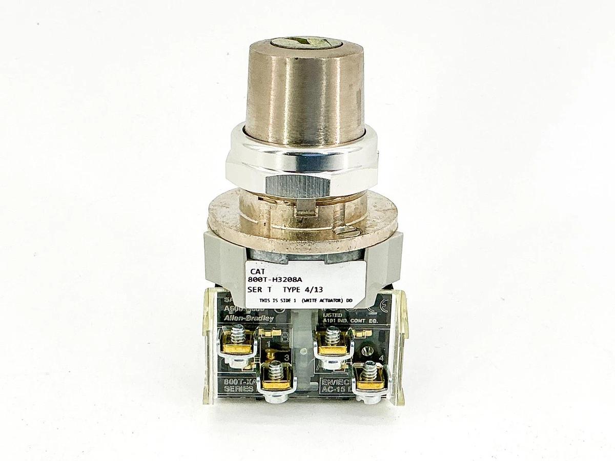 New Allen Bradley 800T-H3208A 30mm Selector Switch 2 Position Ser.T
