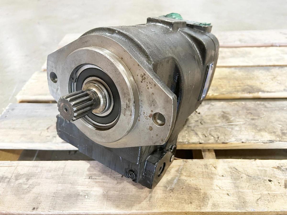 New Oilgear PVWJ-098-A1UV-LDFS-P-1NNNN-CP Hydraulic Piston Pump