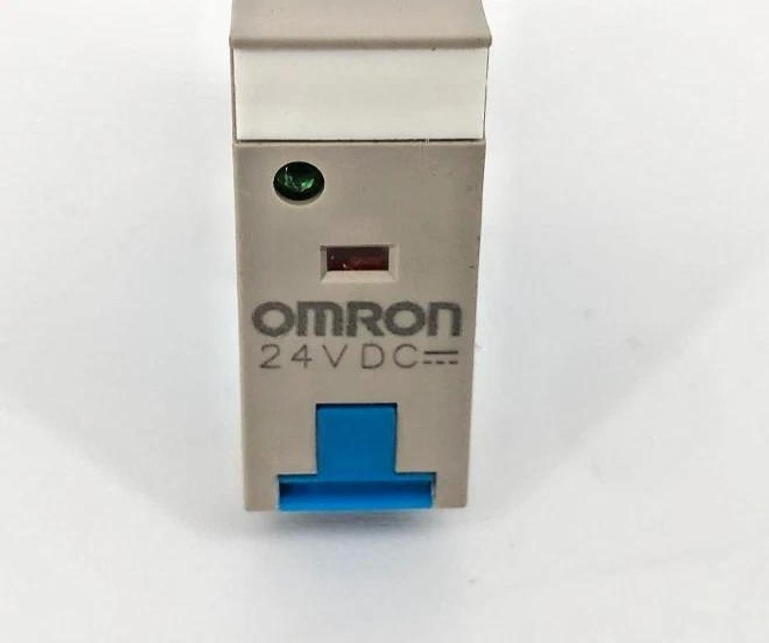 Lot of 3 New Omron G2R-2-SNI(S) Relays 24VDC 5A 8-Pin - No Box