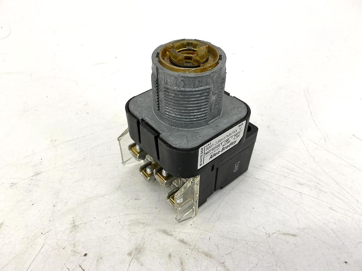 New Allen Bradley 800T-2JRH17KB7AX Ser V Selector Switch Red LED No Cap - No Box