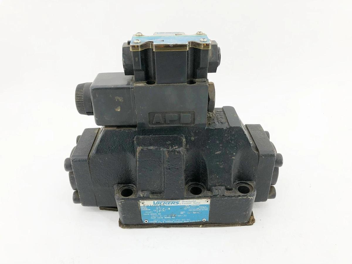 Used Vickers DG5S-8-2A-T-M-FW-B5-30 Solenoid Valve w/ DG4V-3S-2A-M-FW-B5-60