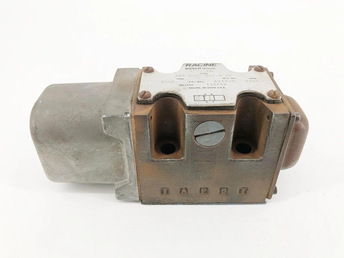 Used Racine FD4-DTKS-102S-70 Solenoid Valve 3000psi 115V/60Hz