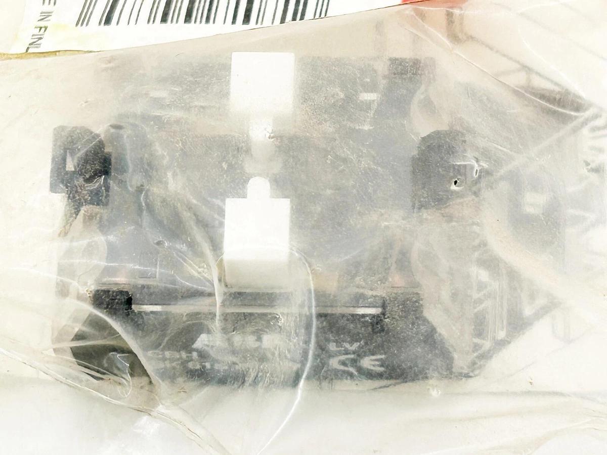 New ABB OZXK12 Auxiliary Contact OZ Series 10A 660V