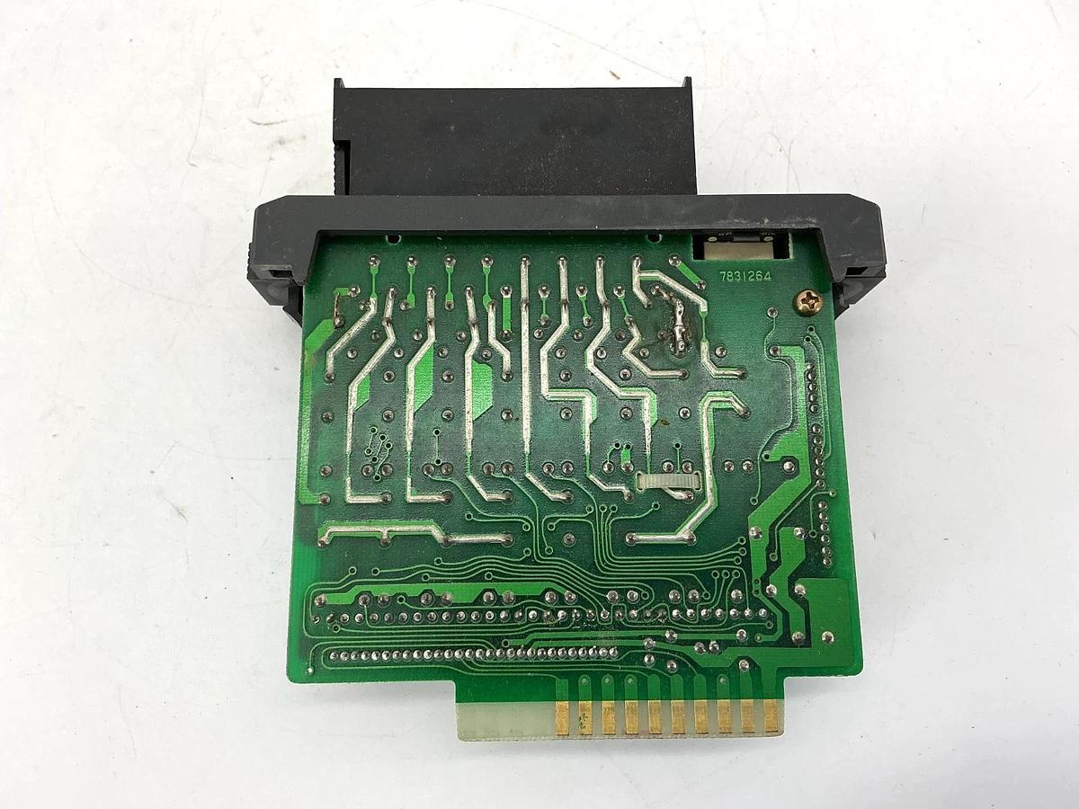 Used Siemens TI 305-05T Output Relay Module 16-Point 5-265VAC 50/60HZ 1A 5-30VDC