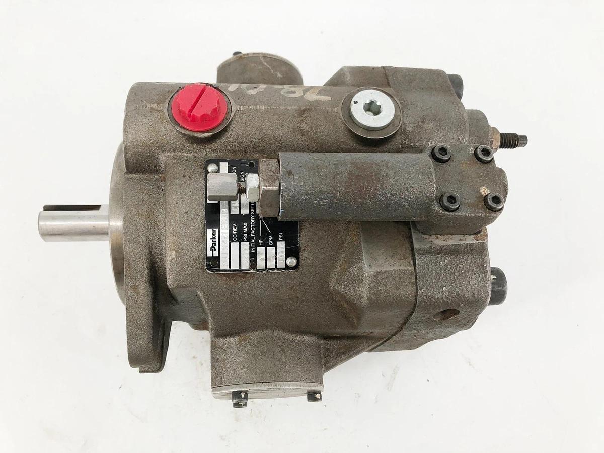 New Parker Denison PV152R1EC00 Hydraulic Piston Pump - No Box