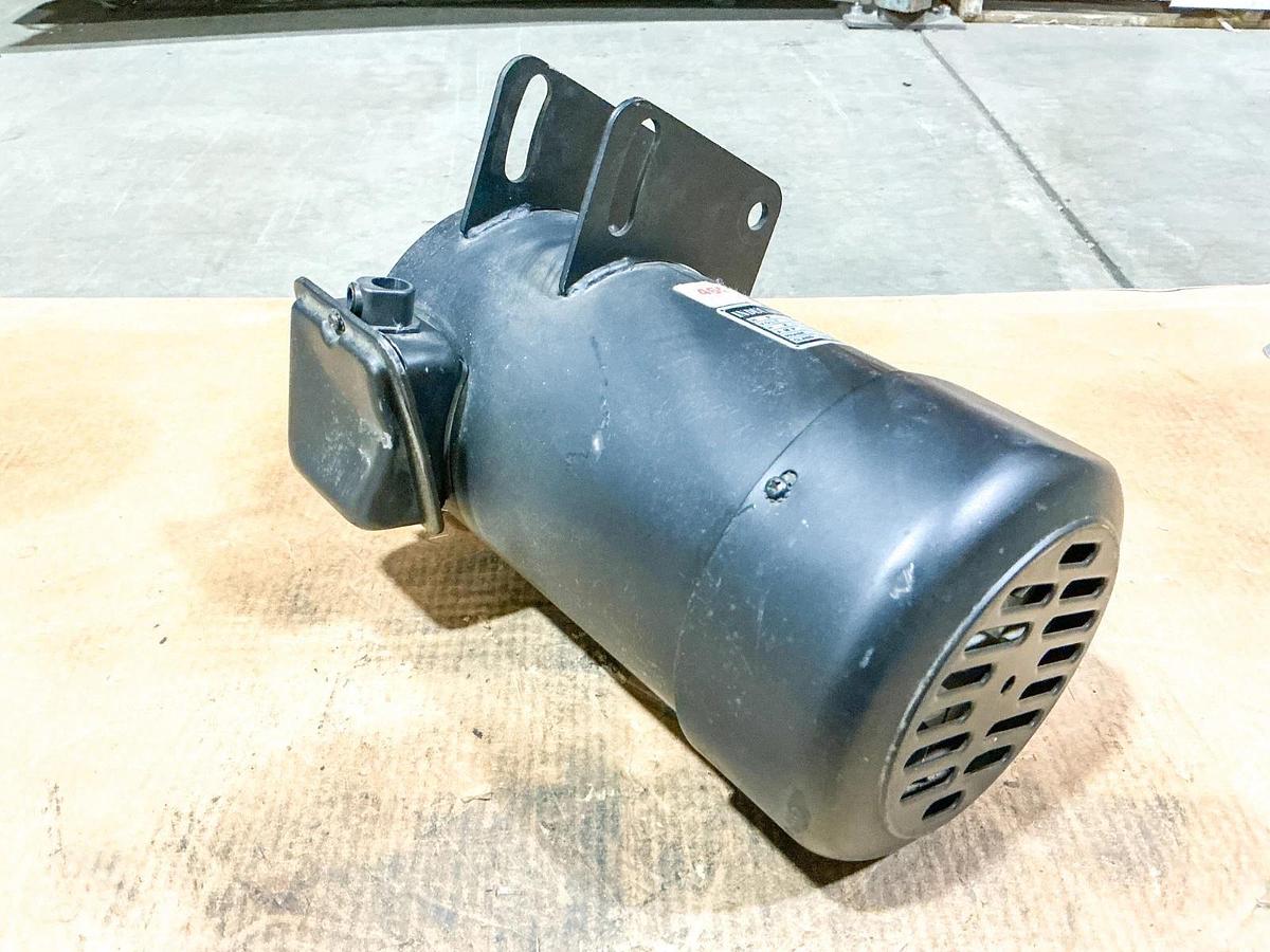 New Induction Motor Class E 6HP 3PH 460V 3450RPM -No Box