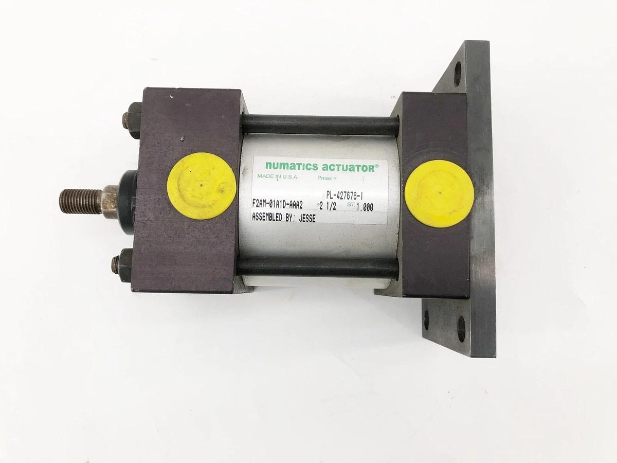 New Numatics F2AM-01A1D-AAA2 Pneumatic Cylinder 2-1/2" Bore 1" Stroke - No Box